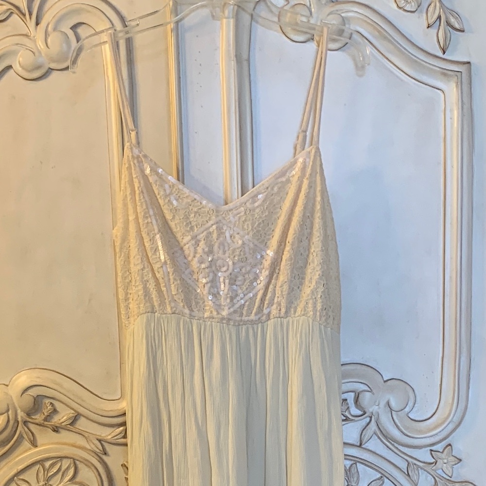 Rush off white dress. M